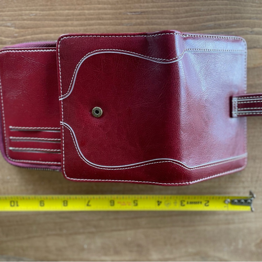 $⬇️ SENDEFN Red Leather Wallet with Floral Button. Excellent condition! - Picture 10 of 10